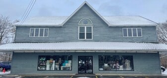 2058 Drive B in Elmira, NY - Building Photo