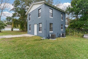460 S 3rd Ave, Unit A in Bartow, FL - Building Photo