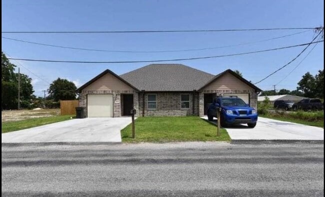 property at 6150 Hansen Blvd