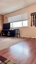 5924 Walerga Rd in Sacramento, CA - Building Photo - Building Photo