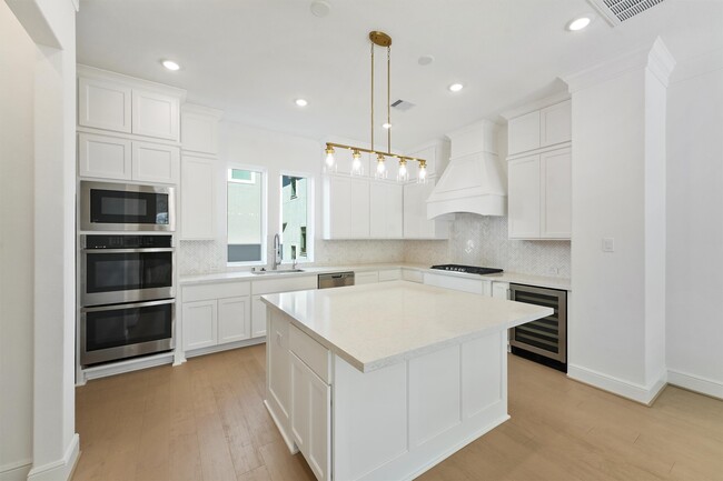 property at 3504 Bridgewater Oaks Ln