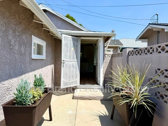 property at 4125 S Van Ness Ave