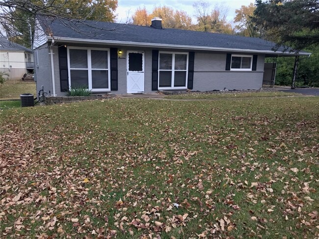 property at 18 Country Squire Ct