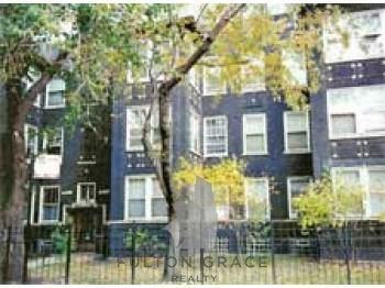 property at 1264 W Montrose Ave