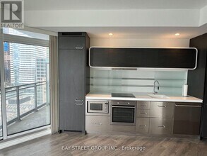 45-2245 Charles St E in Toronto, ON - Building Photo - Building Photo