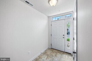 644 Shore Forest Dr in Glen Burnie, MD - Building Photo