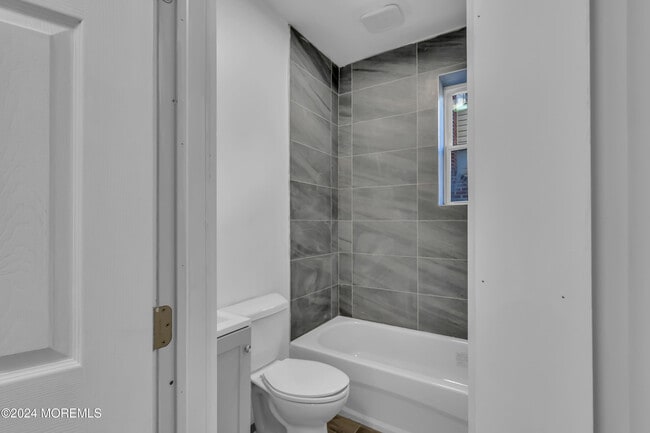 922 4th Ave in Asbury Park, NJ - Building Photo - Building Photo