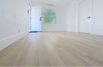 1035 15th Ave S in St. Petersburg, FL - Building Photo - Building Photo