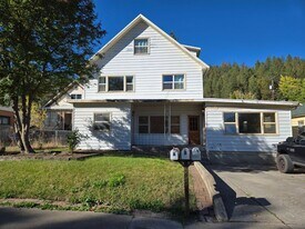 508 S Main St in Kellogg, ID - Building Photo