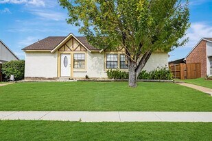 6018 McAfee Dr in The Colony, TX - Building Photo