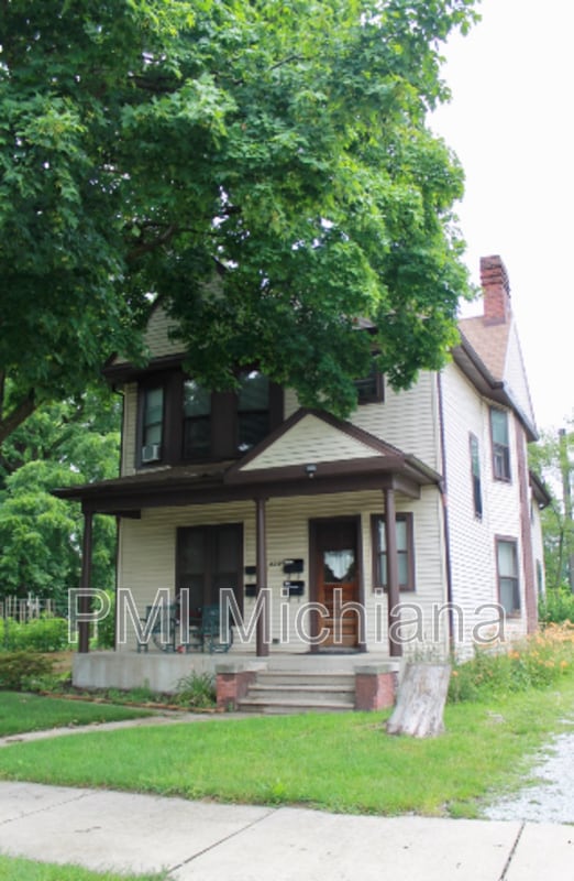 property at 429 W Lasalle Ave