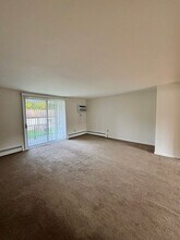 4 Losson Garden Dr in Cheektowaga, NY - Building Photo - Building Photo