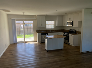 633 W Sunkist St in Ontario, CA - Building Photo - Building Photo