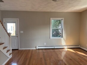 6 Border St, Unit #6 in Woburn, MA - Building Photo - Building Photo