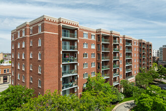 River Pointe in Des Plaines, IL - Building Photo - Building Photo