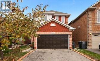 5594 Taw Ave in Mississauga, ON - Building Photo