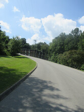 Valley View Apartments in Corbin, KY - Building Photo - Building Photo