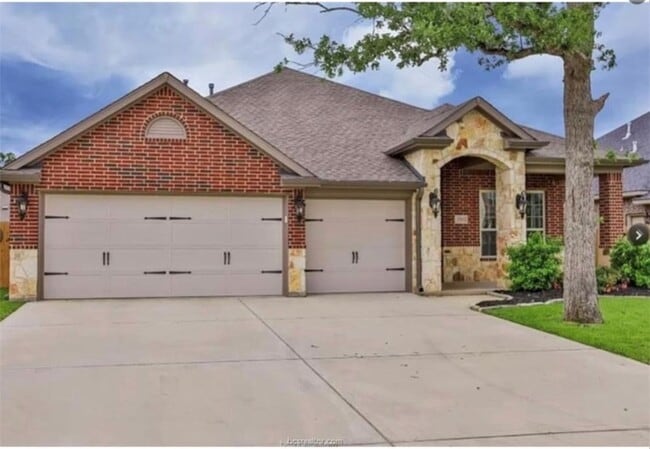 property at 2513 Hailes Ln