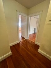 520 Cambridge St, Unit 3A in Cambridge, MA - Foto de edificio - Building Photo