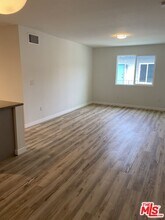 6640 Woodley Ave in Los Angeles, CA - Building Photo - Building Photo