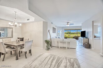 3091 Meandering Way in Ft. Myers, FL - Building Photo - Building Photo