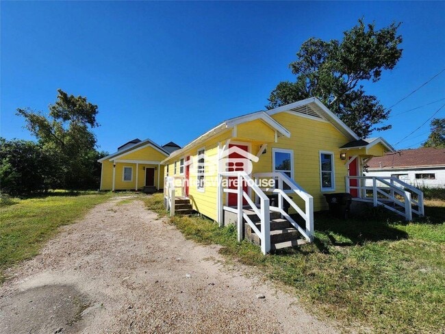 2706 Berry St in Houston, TX - Building Photo - Building Photo