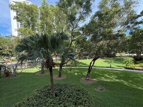 3700 Island Blvd in Aventura, FL - Building Photo - Building Photo