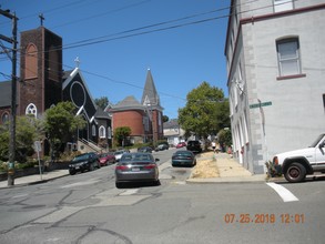 162 Santa Fe Ave in Richmond, CA - Foto de edificio - Building Photo