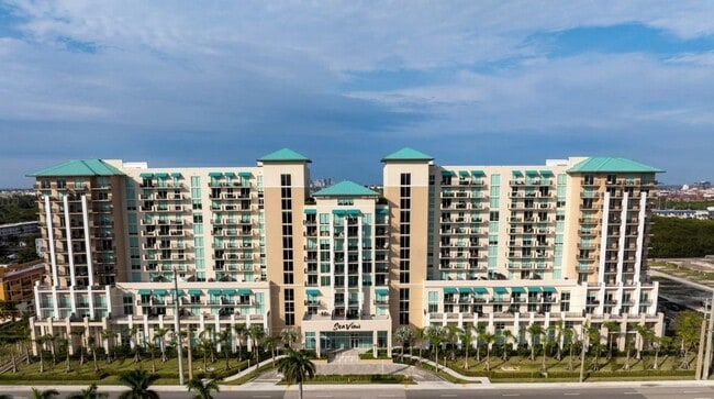601 E Dania Beach Blvd in Dania Beach, FL - Building Photo - Building Photo