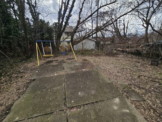 11008 Kinsman Rd in Cleveland, OH - Building Photo - Building Photo