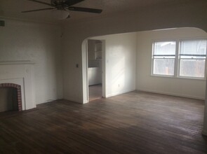 426 Highland Dr in Bakersfield, CA - Building Photo - Building Photo