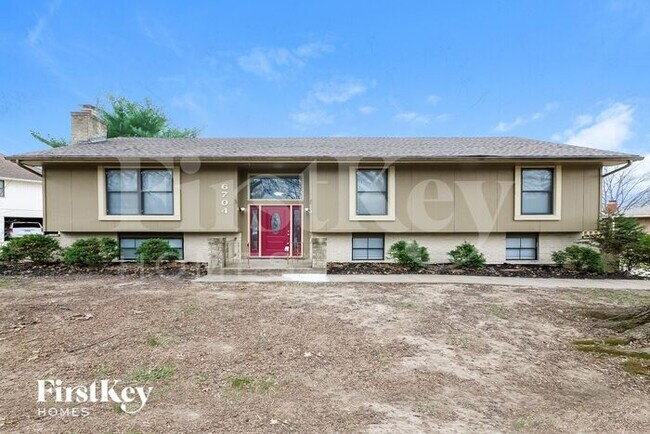 property at 6704 NW Mirror Lake Terrace