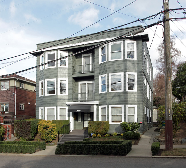 1006 E Prospect St in Seattle, WA - Foto de edificio - Building Photo