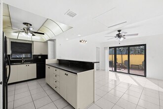 7734 Balboa St in Sunrise, FL - Building Photo - Building Photo