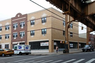 12420 Jamaica Ave in Richmond Hill, NY - Building Photo