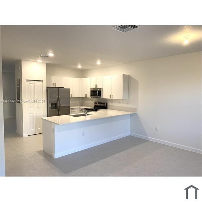 12131 NW 23rd Ct in Miami Shores, FL - Building Photo - Building Photo