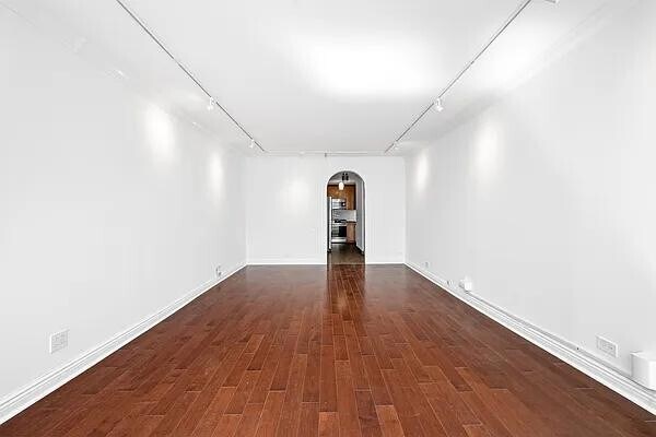 275 Greenwich St in New York, NY - Building Photo - Building Photo