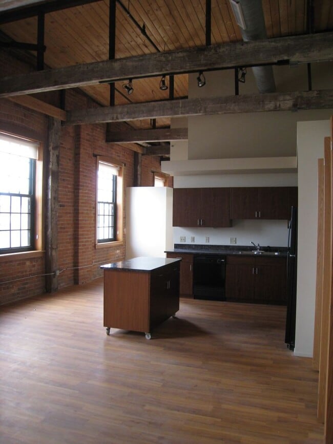 6134 2nd Ave in Detroit, MI - Building Photo - Building Photo