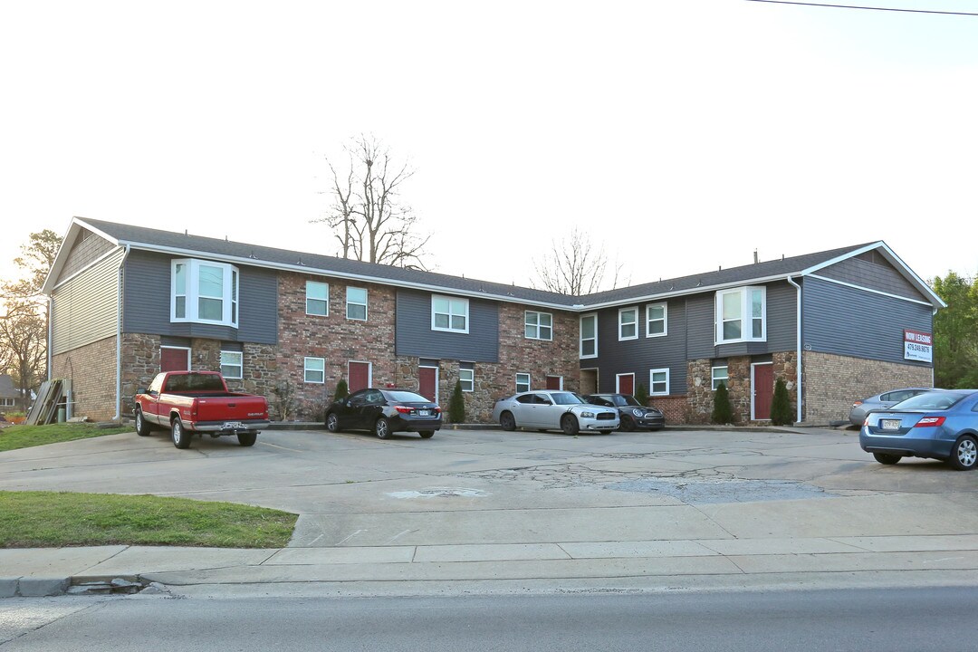 1800-1828 N Gregg Ave in Fayetteville, AR - Foto de edificio