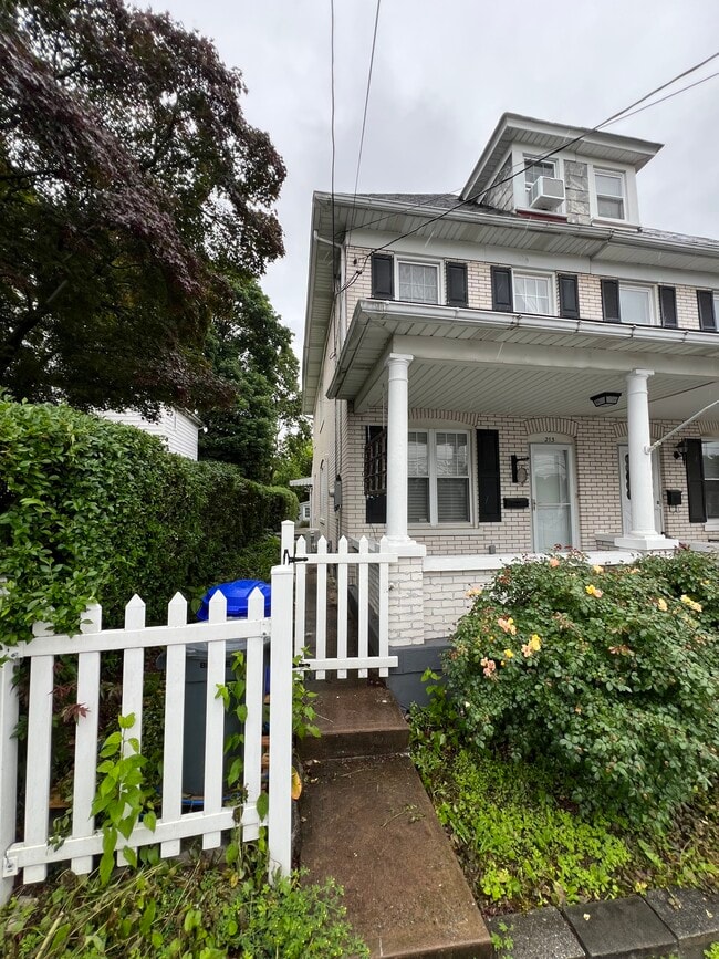 property at 213 6th St