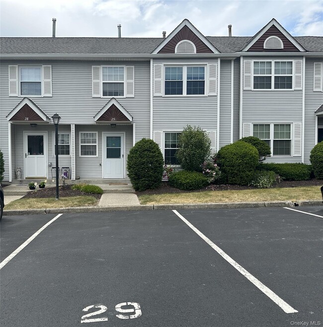 256 Quassaick Ave in New Windsor, NY - Building Photo - Building Photo