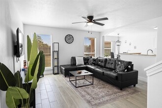 2515 Bammelwood Dr in Houston, TX - Building Photo - Building Photo
