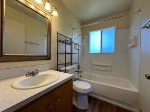 903 W Delaware Ave in Nampa, ID - Building Photo - Building Photo