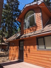 614 Glorene Ave, Unit A in South Lake Tahoe, CA - Foto de edificio - Building Photo