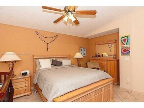 8627 NW 1st Ln in Miami, FL - Building Photo - Building Photo