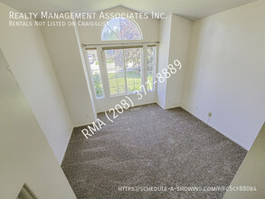 2463 E Apricot Dr in Meridian, ID - Building Photo - Building Photo