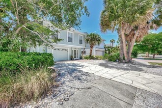 5516 Avenida Del Mare in Siesta Key, FL - Building Photo - Building Photo