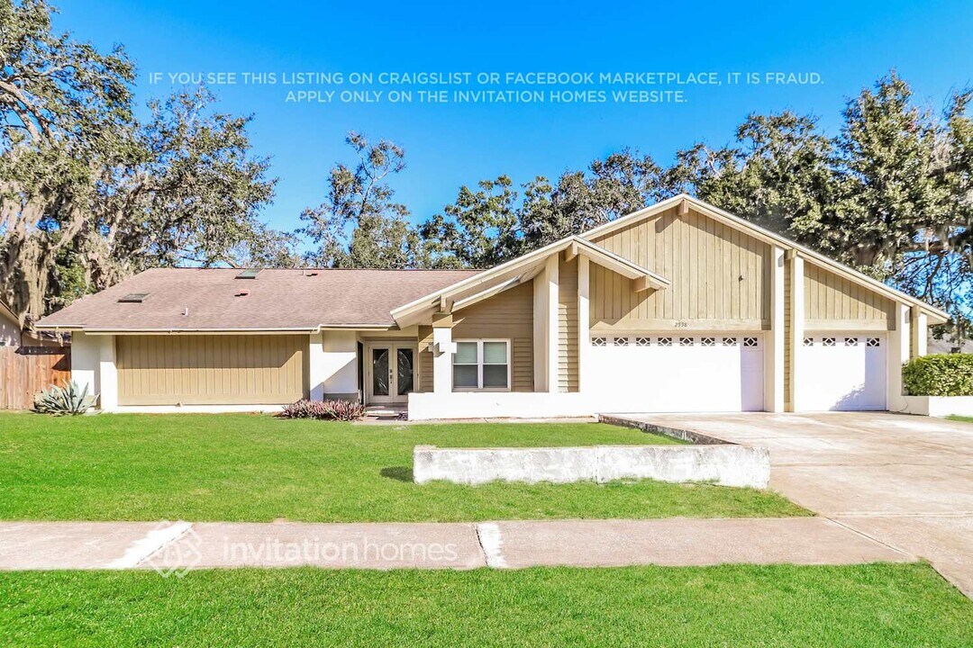 2998 Farnham Way in Clearwater, FL - Foto de edificio