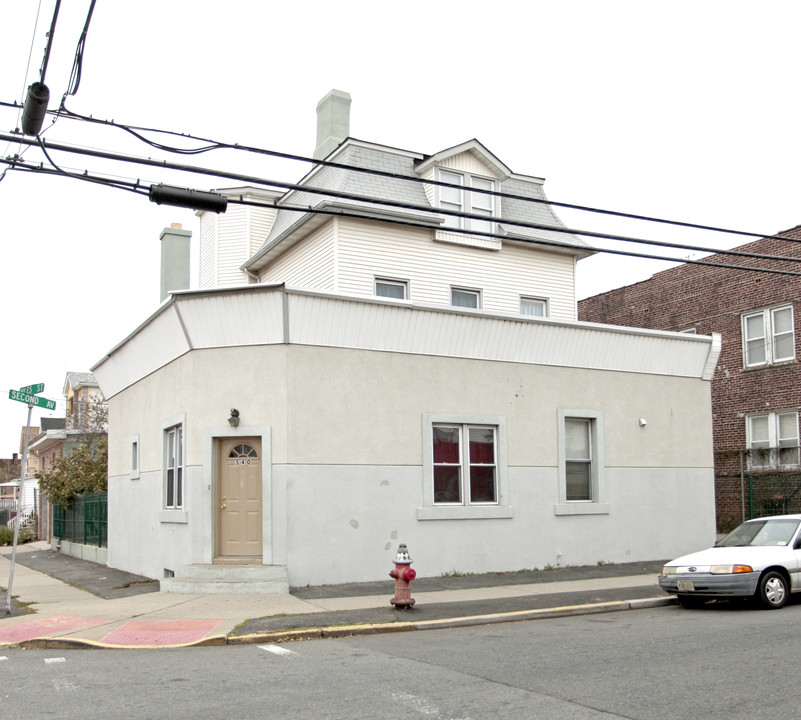 540 2nd Ave in Elizabeth, NJ - Building Photo