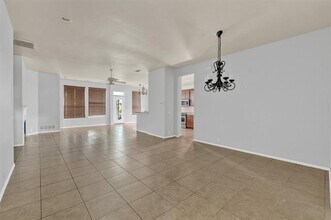2808 Cedar Ridge Ln in Fort Worth, TX - Foto de edificio - Building Photo